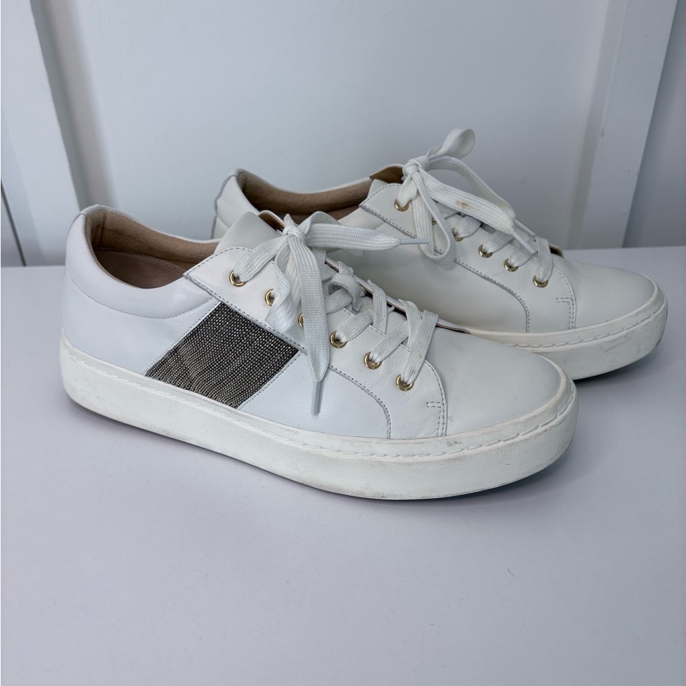 VanEli Yavin leather sneaker w beaded chain stripe 1/4” heel sz. 8